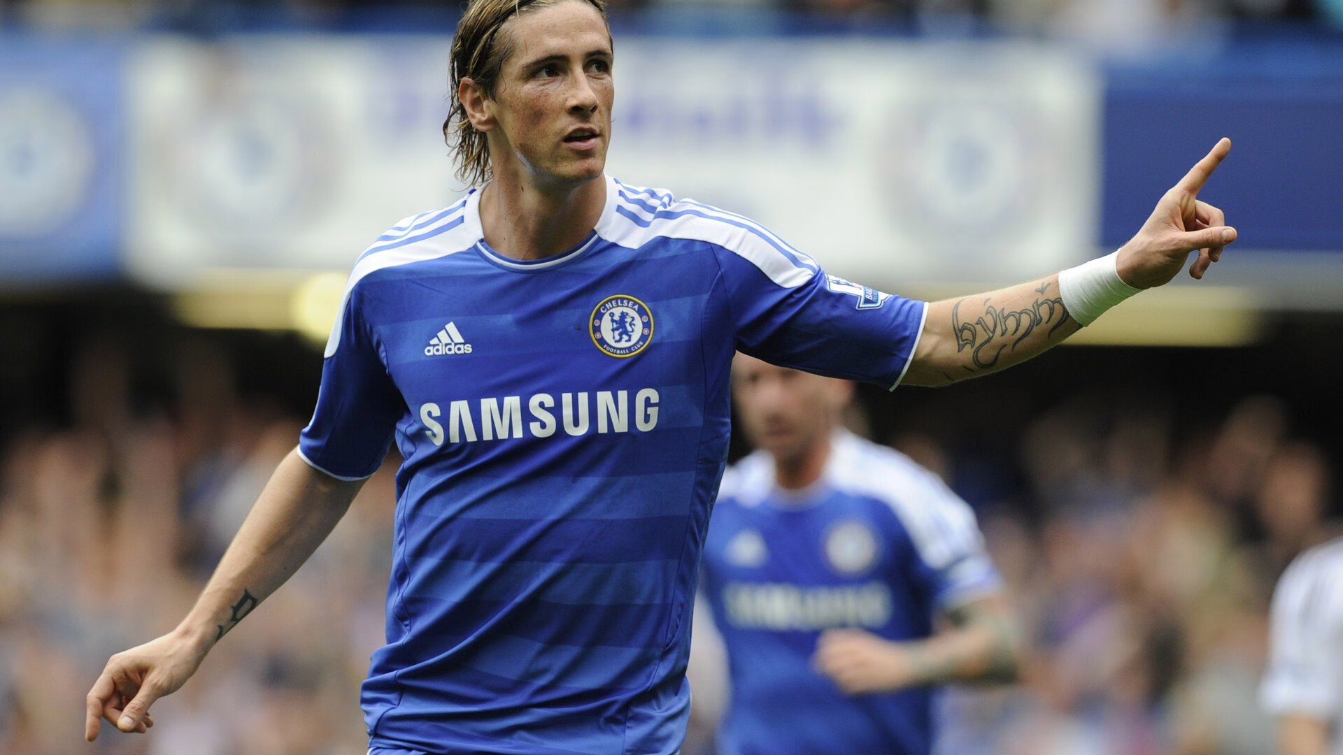 JIU YOU游戏下载平台-赛场外的趣味：WRC车迷文化及特色活动，wrc 车